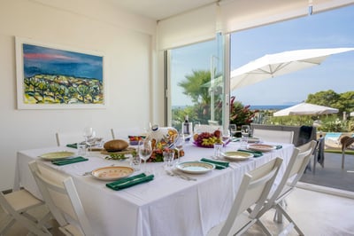 Luxury Villa Photo #17
