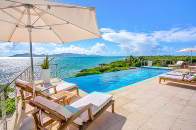 Luxury Villa Photo #3