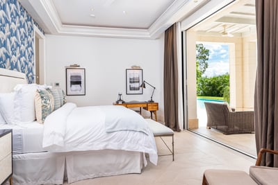 Luxury Villa Photo #22
