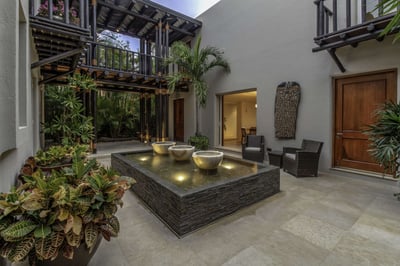 Luxury Villa Photo #11
