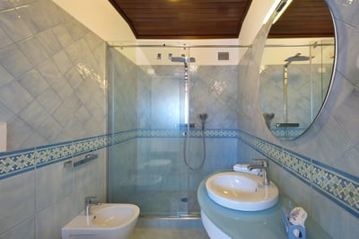 Luxury Villa Photo #19