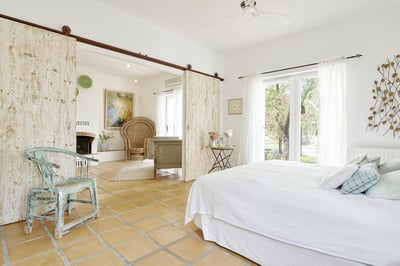 Luxury Villa Photo #36