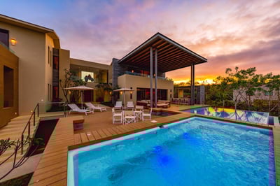 Luxury Villa Photo #3
