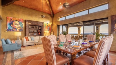 Luxury Villa Photo #18