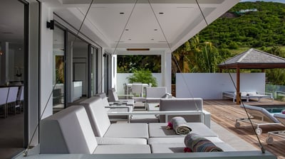 Outdoor Lounge