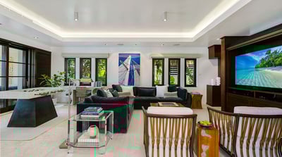 Luxury Villa Photo #26