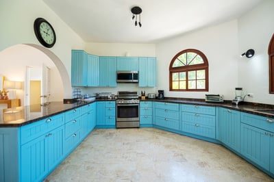 Luxury Villa Photo #18