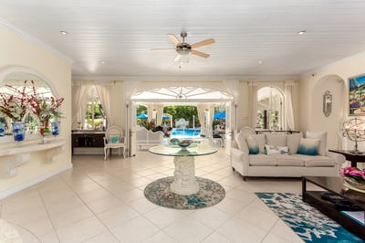 Luxury Villa Photo #8