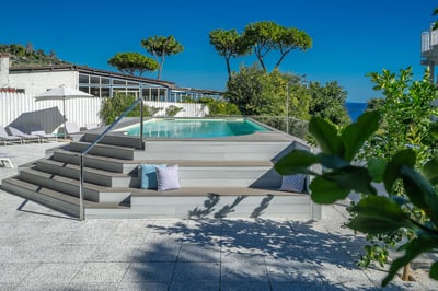 Luxury Villa Photo #6