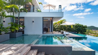 Luxury Villa Photo #9