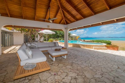 Luxury Villa Photo #4