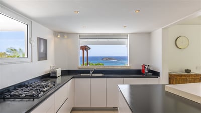 Luxury Villa Photo #27
