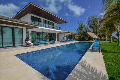 Luxury Villa Photo #5