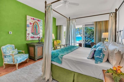 Luxury Villa Photo #24