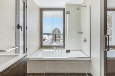 Luxury Villa Photo #13