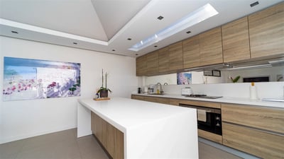 Kitchen & Dining Area