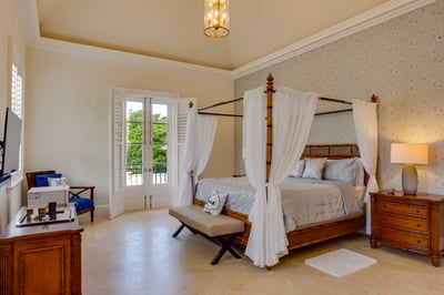 Luxury Villa Photo #39