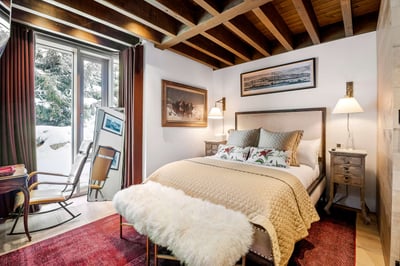 Luxury Villa Photo #22