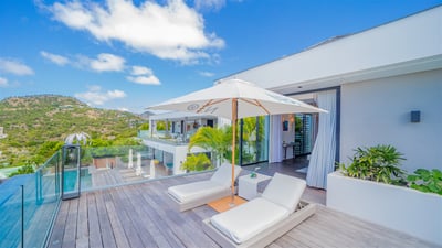 Luxury Villa Photo #16