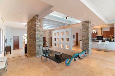 Luxury Villa Photo #19