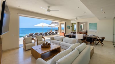 Luxury Villa Photo #11