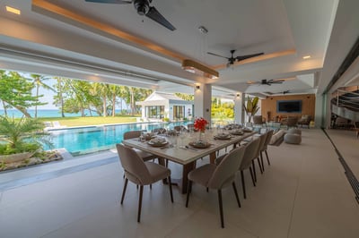 Luxury Villa Photo #8