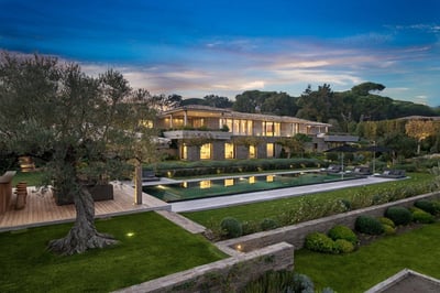 Luxury Villa Photo #6