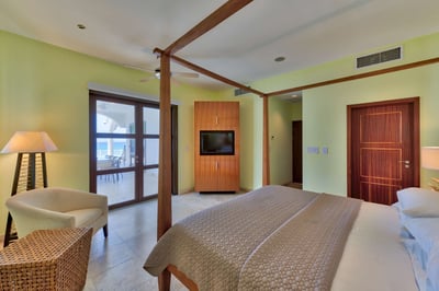 Luxury Villa Photo #19