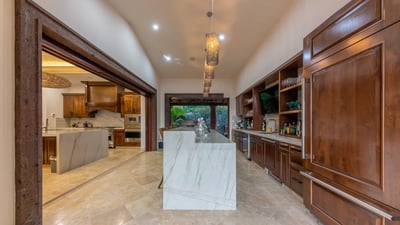 Luxury Villa Photo #26