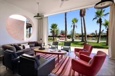Luxury Villa Photo #6
