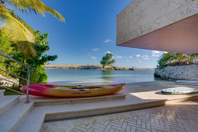 Luxury Villa Photo #9