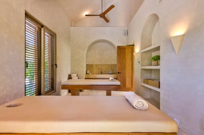 Luxury Villa Photo #56