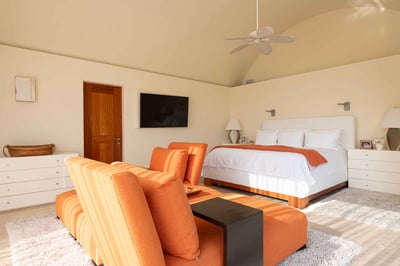 Luxury Villa Photo #25