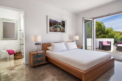 Luxury Villa Photo #17