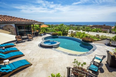 Luxury Villa Photo #2