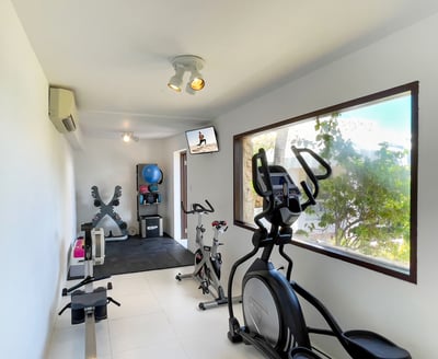 Luxury Villa Photo #15