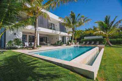 Luxury Villa Photo #10