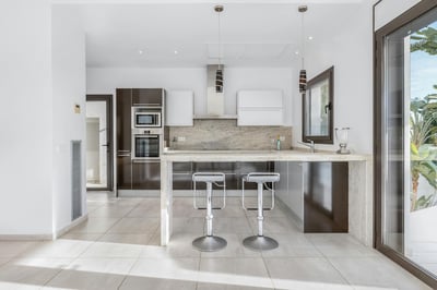 Luxury Villa Photo #8