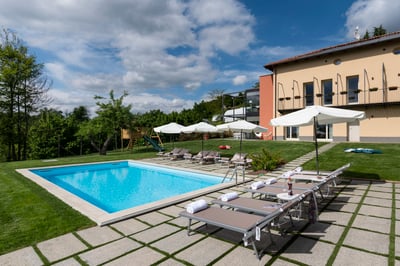 Luxury Villa Photo #5