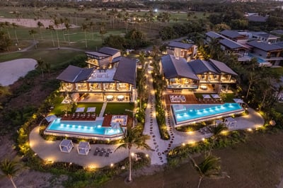 Luxury Villa Photo #2