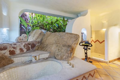 Luxury Villa Photo #44