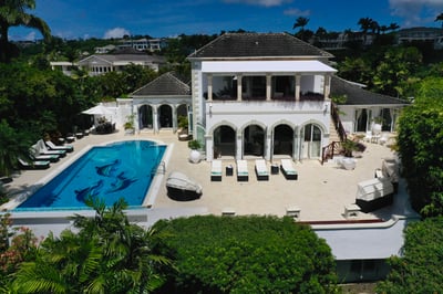 Luxury Villa Photo #3