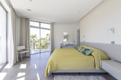 Luxury Villa Photo #26