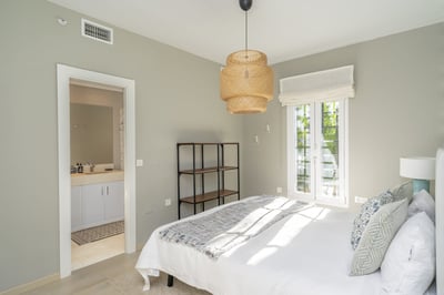 Luxury Villa Photo #21