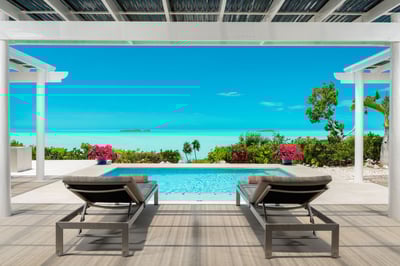 Luxury Villa Photo #6