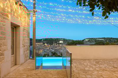 Luxury Villa Photo #8