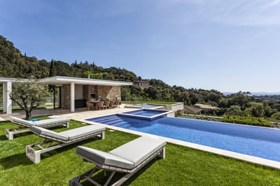 Luxury Villa Photo #7