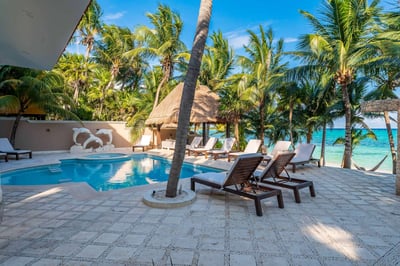 Luxury Villa Photo #9