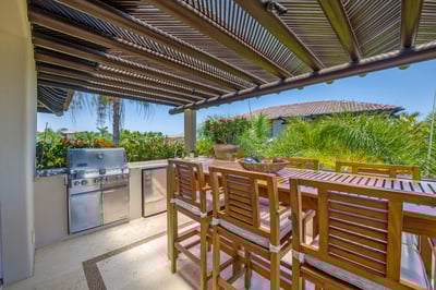 Luxury Villa Photo #9