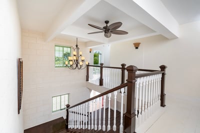 Luxury Villa Photo #17